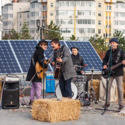 FurioSnails la primul concert alimentat din energia regenerabilă