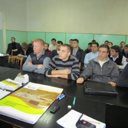 Proiectul Energie şi Biomasă a participat la o discuţie publică cu studenţii facultăţii de energetică, în cadrul Săptămânii ONU